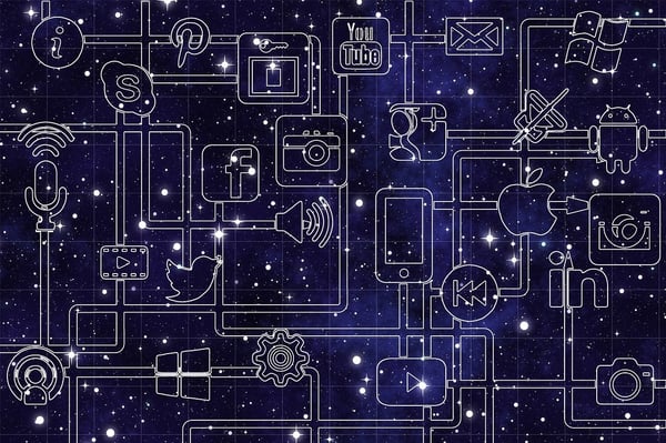 Nombreuses icônes représentant le monde du digital