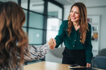 4 moments clés du parcours client pour maximiser la fidélisation de vos clients