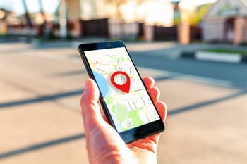 Les défis de la mise en place d'une stratégie fondée sur la géolocalisation